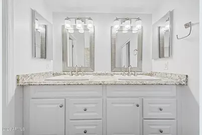 7637 W North Lane, Peoria, AZ 85345 - Photo 15