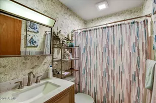 7362 N 38th Ave, Phoenix, AZ 85051 - Photo 15