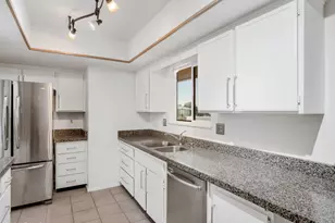 11070 W Pleasant Valley Rd, Sun City, AZ 85351 - Photo 9