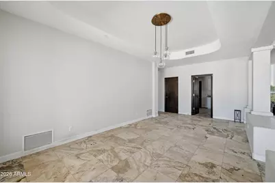 7214 E Royal Palm Road, Scottsdale, AZ 85258 - Photo 9