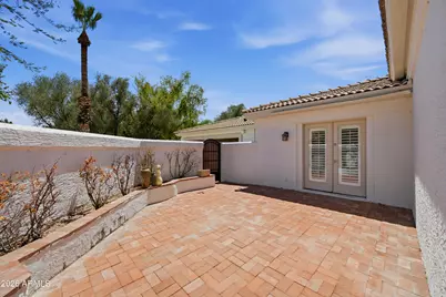 7214 E Royal Palm Road, Scottsdale, AZ 85258 - Photo 29