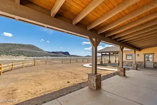 6570 Meadows Ln, Flagstaff, AZ 86004 - Photo 7
