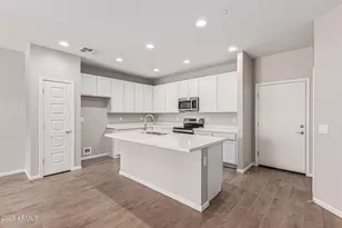 733 E Commonwealth Ave, Chandler, AZ 85225 - Photo 11