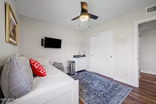 331 W Taro Ln, Phoenix, AZ 85027 - Photo 23