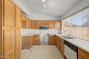 1621 E Darrel Rd, Phoenix, AZ 85042 - Photo 13