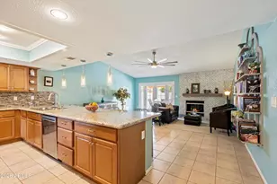 4247 E Ahwatukee Dr, Phoenix, AZ 85044 - Photo 11