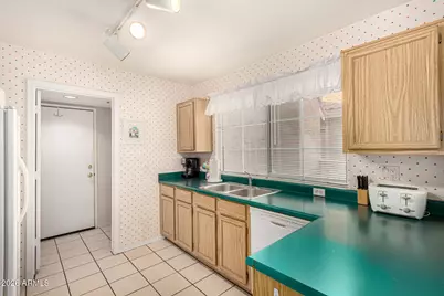 1633 E Lakeside Drive #161, Gilbert, AZ 85234 - Photo 7
