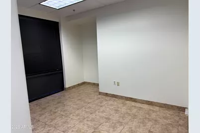 912 W Chandler Boulevard #B6, Chandler, AZ 85225 - Photo 3