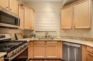 7027 N Scottsdale Rd, Paradise Valley, AZ 85253 - Photo 5