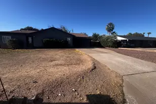 1826 W Las Palmaritas Dr, Phoenix, AZ 85021 - Photo 1