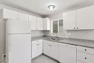1826 W Las Palmaritas Dr, Phoenix, AZ 85021 - Photo 9