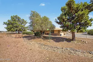 20537 W Gordon Way, Wittmann, AZ 85361 - Photo 3