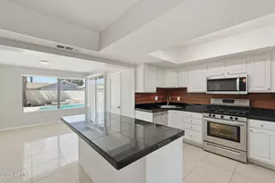 2254 W Wethersfield Rd, Phoenix, AZ 85029 - Photo 9