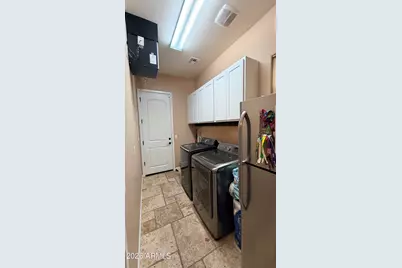 1518 E Hazel Drive, Phoenix, AZ 85042 - Photo 7