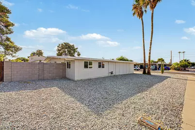 3850 E Poinsettia Drive, Phoenix, AZ 85028 - Photo 3