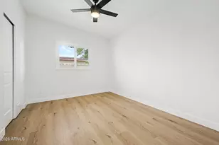 3850 E Poinsettia Dr, Phoenix, AZ 85028 - Photo 23