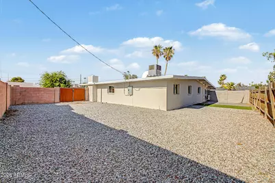 3850 E Poinsettia Drive, Phoenix, AZ 85028 - Photo 33
