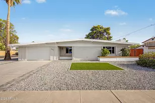 3850 E Poinsettia Dr, Phoenix, AZ 85028 - Photo 1
