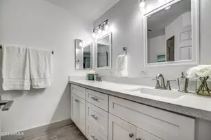 3135 N 34th St, Phoenix, AZ 85018 - Photo 19