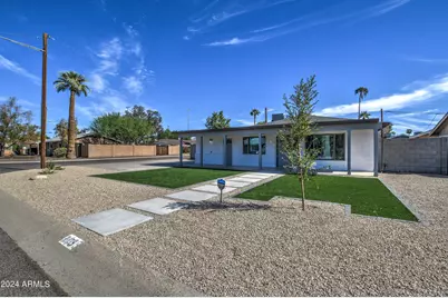 3135 N 34th Street, Phoenix, AZ 85018 - Photo 1
