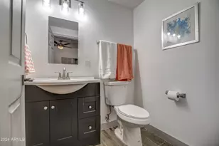 3135 N 34th St, Phoenix, AZ 85018 - Photo 27