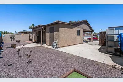 421 E Behrend Drive E, Phoenix, AZ 85024 - Photo 17