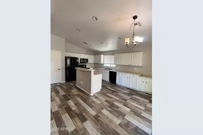 22264 N Kingston Drive, Maricopa, AZ 85138 - Photo 5