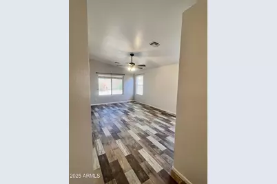 22264 N Kingston Drive, Maricopa, AZ 85138 - Photo 17