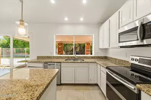 4555 E Tierra Buena Ln, Phoenix, AZ 85032 - Photo 17