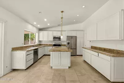 4555 E Tierra Buena Lane, Phoenix, AZ 85032 - Photo 15