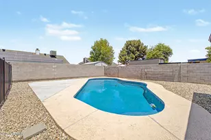 8556 W Charter Oak Rd, Peoria, AZ 85381 - Photo 27