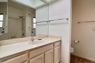 237 W Denton Ln, Phoenix, AZ 85013 - Photo 9