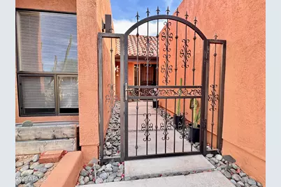 237 W Denton Lane, Phoenix, AZ 85013 - Photo 3