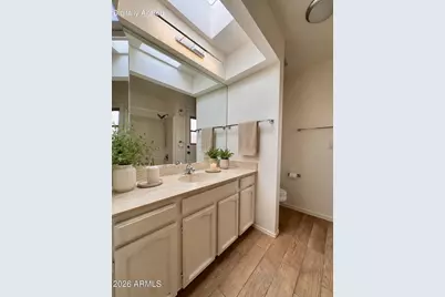 237 W Denton Lane, Phoenix, AZ 85013 - Photo 11