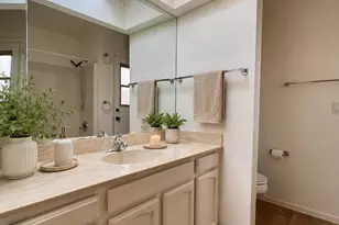 237 W Denton Ln, Phoenix, AZ 85013 - Photo 11