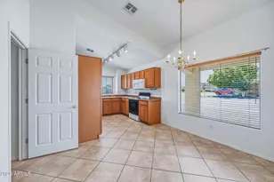 15962 W Acapulco Ln, Surprise, AZ 85379 - Photo 11
