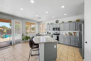 13355 W Mauna Loa Ln, Surprise, AZ 85379 - Photo 11