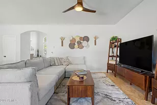 13355 W Mauna Loa Ln, Surprise, AZ 85379 - Photo 7