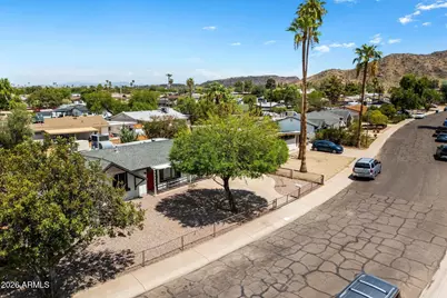 2240 W Paradise Drive, Phoenix, AZ 85029 - Photo 39