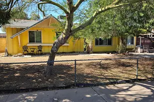 2240 W Paradise Dr, Phoenix, AZ 85029 - Photo 1