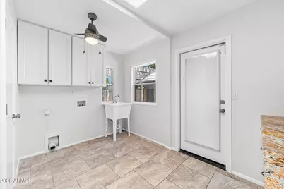 2240 W Paradise Drive, Phoenix, AZ 85029 - Photo 17