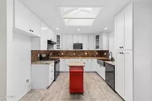 2240 W Paradise Dr, Phoenix, AZ 85029 - Photo 21