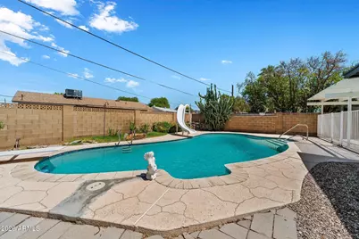 2240 W Paradise Drive, Phoenix, AZ 85029 - Photo 29