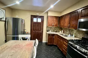 6909 W Wolf St, Phoenix, AZ 85033 - Photo 11