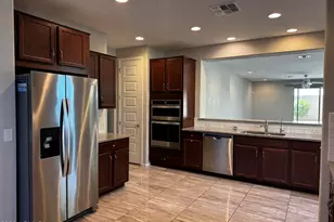 9512 W Fallen Leaf Ln, Peoria, AZ 85383 - Photo 13