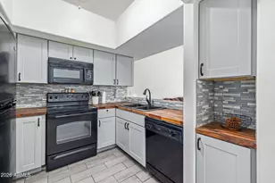 14002 N 49th Ave, Glendale, AZ 85306 - Photo 9