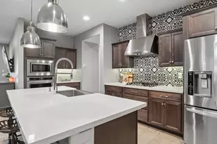 30923 N 25th Dr, Phoenix, AZ 85085 - Photo 11