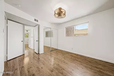 5525 E Thomas Road #R13, Phoenix, AZ 85018 - Photo 9