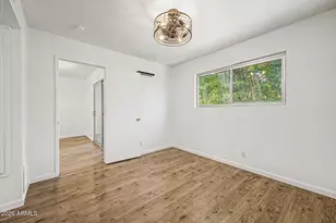 5525 E Thomas Rd, Phoenix, AZ 85018 - Photo 17