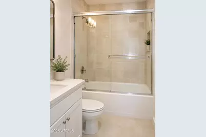5104 N 32nd Street #102, Phoenix, AZ 85018 - Photo 7